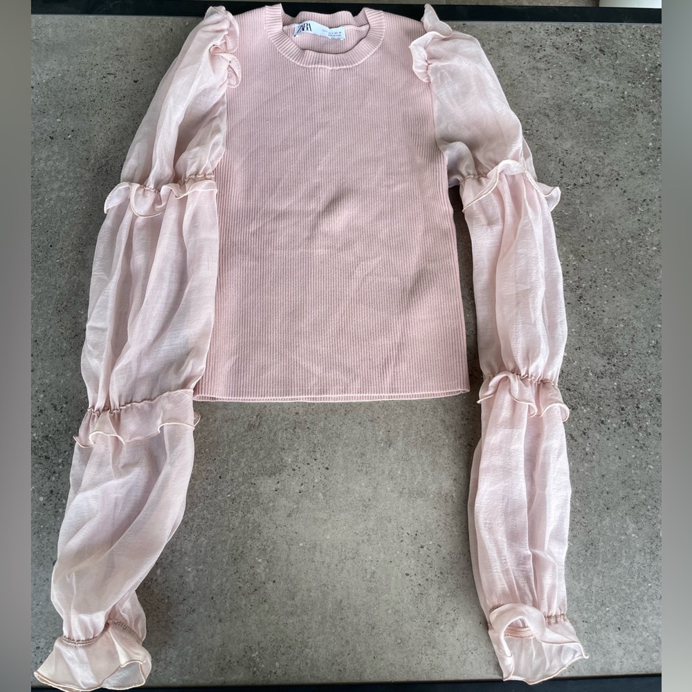 Wmns Zara pink rubbed knit top with mesh balloon ruffle sleeves Size S Used